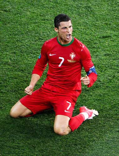 劳塔罗2025年12场欧冠进12球，欧冠主场连续5场破门（劳塔罗2025年欧冠12战12球，主场已连进5场）