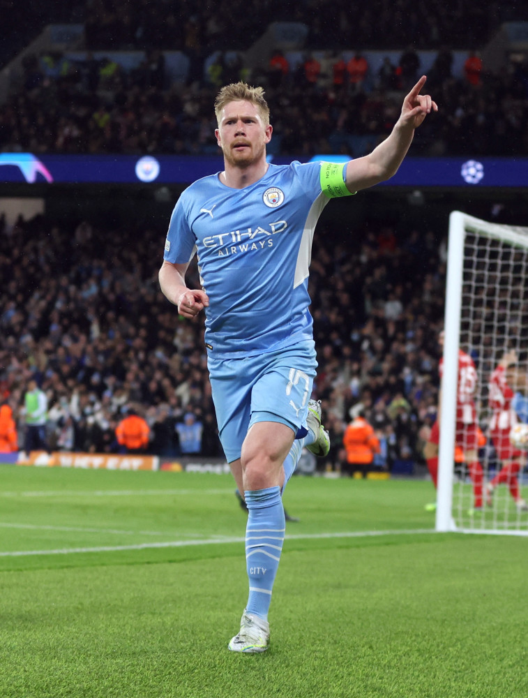 世界足球又一巨星宣布退役