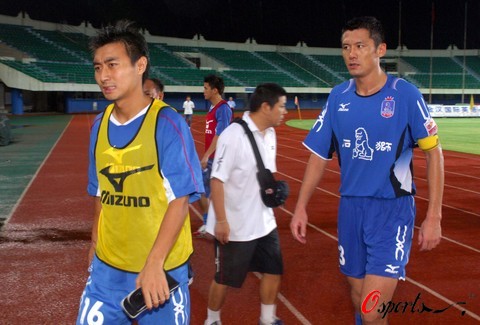 亚足联拒绝国安申请！球迷无缘亲见冠军奖杯，多位球员将告别工体