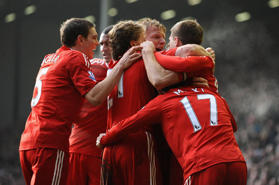 英媒：曼联在谈判明年2月去沙特踢比赛，米兰是潜在的对手（英媒：曼联正商谈明年2月赴沙特比赛，AC米兰或成对手）