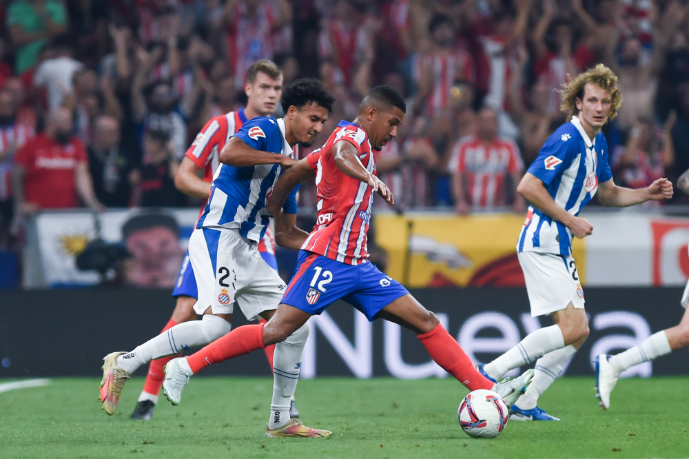 欧洲足球专家称赞瓦尔迪：他完美契合克雷莫内塞，能踢到41岁（欧足专家盛赞瓦尔迪：与克雷莫内塞完美匹配，有望踢到41岁）