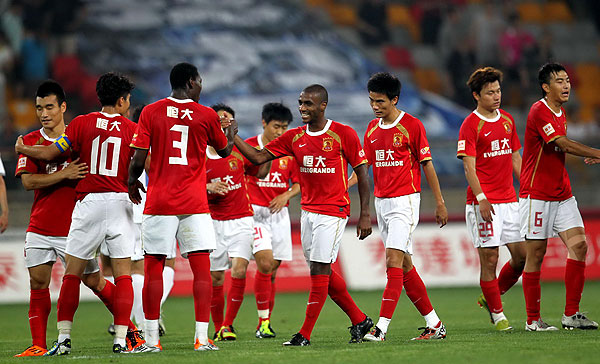 西甲前瞻：连胜贝蒂斯豪言争3分，巴萨对赛17年客场不败（西甲前瞻：贝蒂斯乘连胜誓抢三分，巴萨客场交锋17年不败）