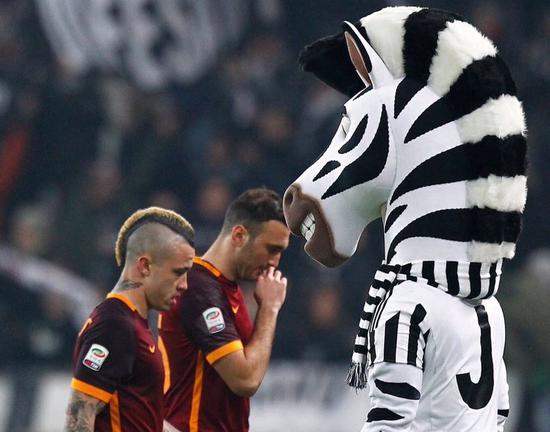 阿森纳客战布拉格斯拉维亚：萨卡、恩瓦内里、内尔高首发