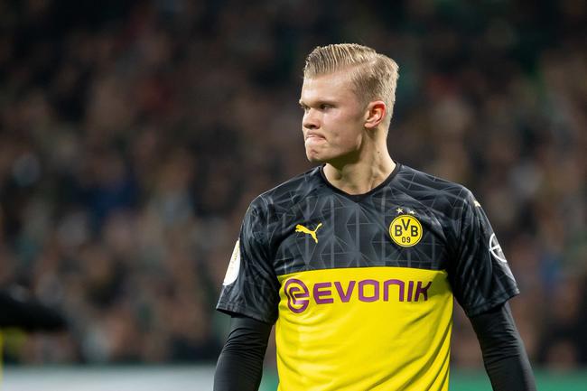 2米门将&“6国元帅”：两名法国球员随阿森纳U16夺冠