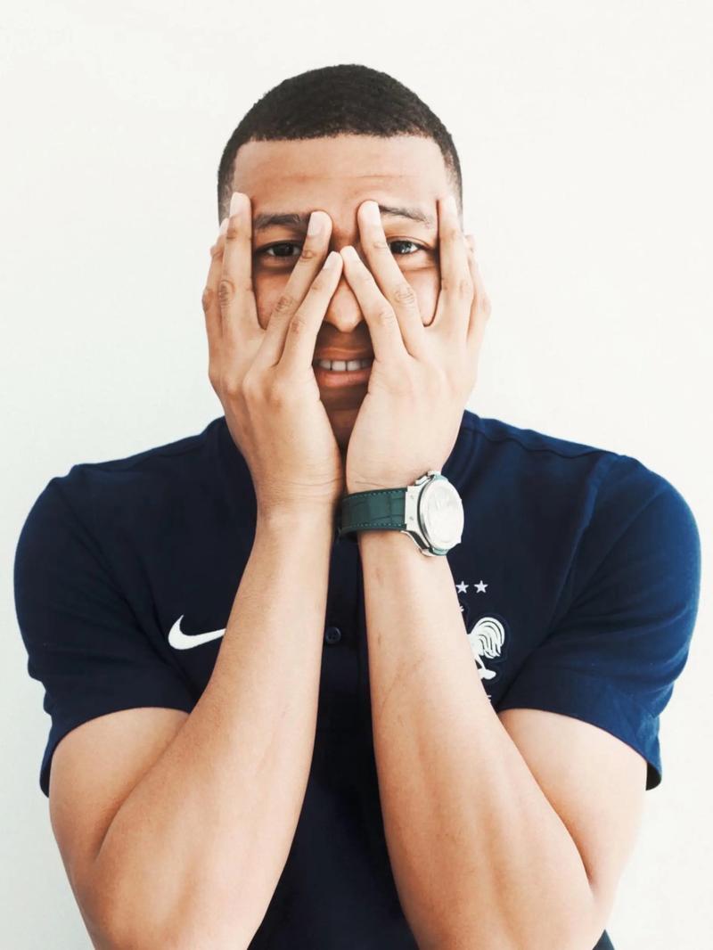 2025粤港澳大湾区慈善网球友谊赛举办