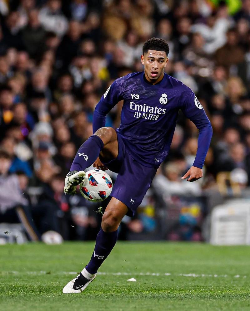 欧冠战报：格林伍德梅开二度，马赛3-2逆转圣吉罗斯