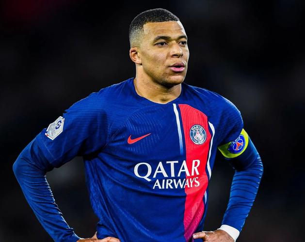 伊涅斯塔：会想念踢球的时光；进巴萨一线后每天都会观察哈维