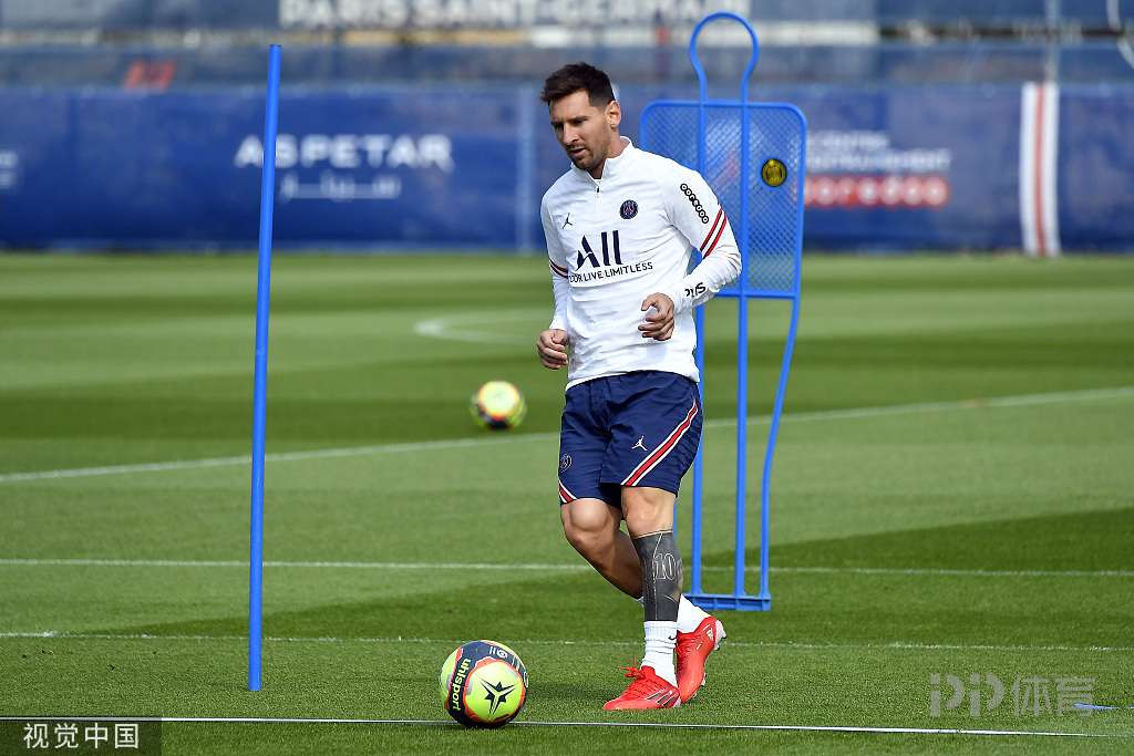 每体：弗里克是否让特狮出战国王杯，将决定后者在巴萨的未来（每体：弗里克是否在国王杯启用特狮，或将左右其在巴萨的前景）